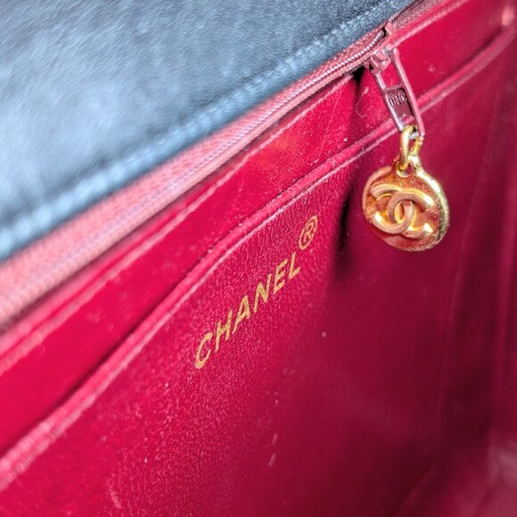 Chanel Vintage Black Series 3 Classic Maxi Calfskin Single Flap Bag - Picture 14 of 16